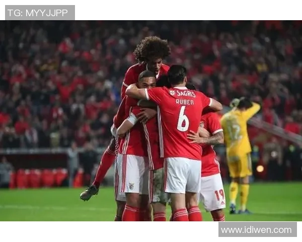 艾维斯与吉马雷斯的激烈对决揭示了足球战术的深度与魅力 艾维斯与吉马雷斯的激烈对决揭示了足球战术的深度与魅力