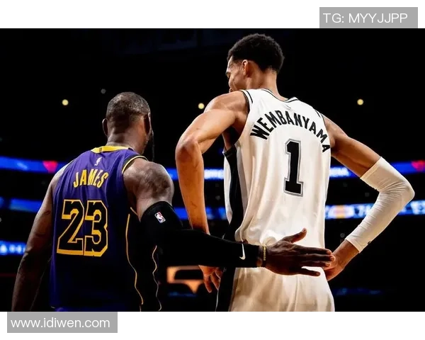 马刺与热火精彩对决重播回顾尽在新浪体育平台 马刺与热火精彩对决重播回顾尽在新浪体育平台