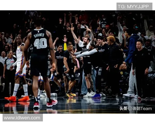 2012年NBA季后赛雷霆与马刺经典对决全场录像回顾与精彩瞬间分析