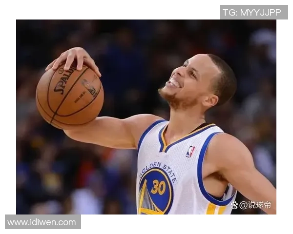 克莱汤普森:勇士队的三分射手与不屈精神的象征 克莱汤普森:勇士队的三分射手与不屈精神的象征