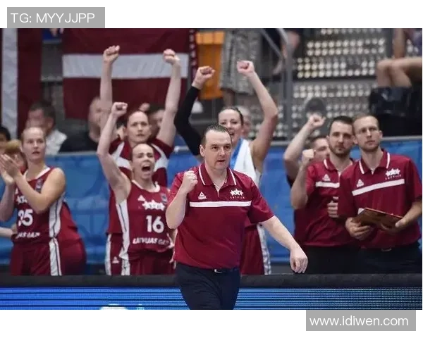 八一女篮与上海女篮激战正酣争夺女篮联赛冠军荣耀之战