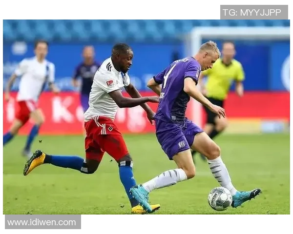 帕德伯恩与汉堡激战正酣比分揭晓精彩瞬间回顾